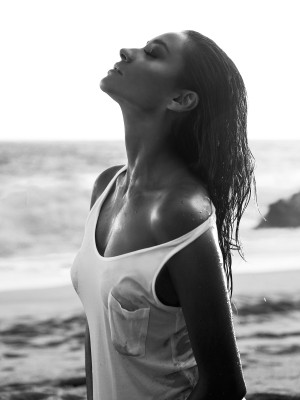 Shay Mitchell pic #754810