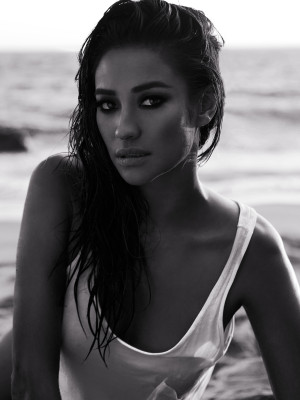 Shay Mitchell pic #754807