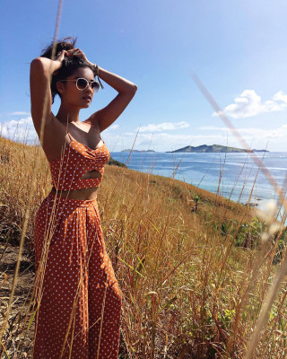 Shay Mitchell pic #865916