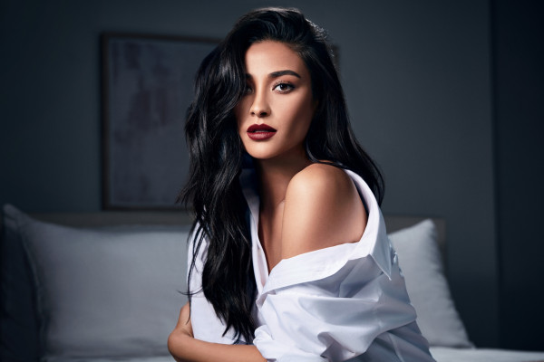 Shay Mitchell pic #1057296