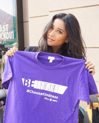Shay Mitchell pic #889059