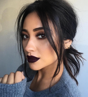 Shay Mitchell pic #889058
