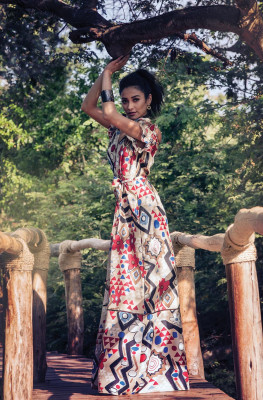 Shay Mitchell pic #921169