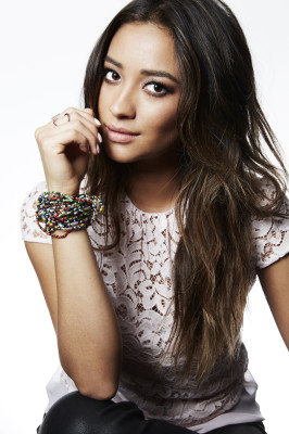 Shay Mitchell pic #817675