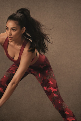 Shay Mitchell pic #1077895