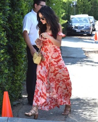 Shay Mitchell pic #871941