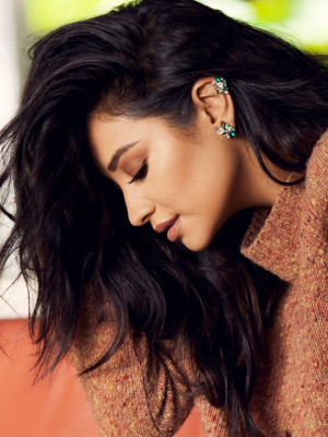 Shay Mitchell pic #877346
