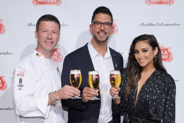 Shay Mitchell pic #941462