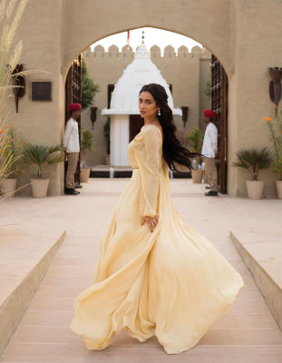 Shay Mitchell pic #1017991