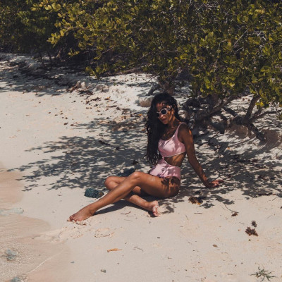 Shay Mitchell pic #961168
