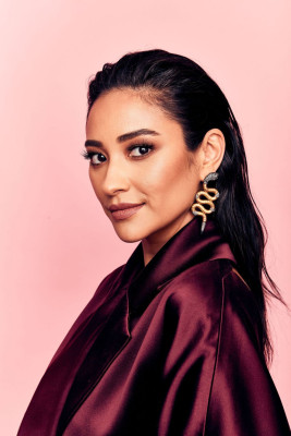 photo 17 in Shay Mitchell gallery [id1068250] 2018-09-19 00:00:00