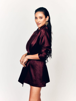 photo 18 in Shay Mitchell gallery [id1068159] 2018-09-19 00:00:00