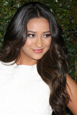 Shay Mitchell pic #486811