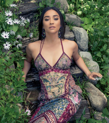 Shay Mitchell pic #928365