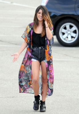 Shenae Grimes pic #528551