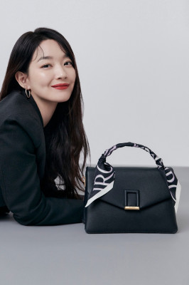 photo 7 in Shin Min Ah         gallery [id1300394] 2022-04-06 00:00:00