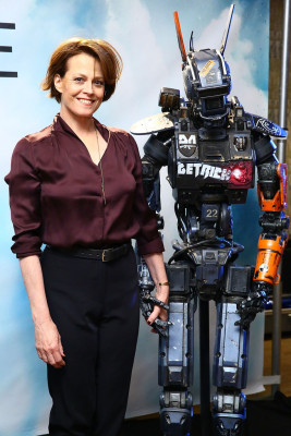 Sigourney Weaver pic #759584