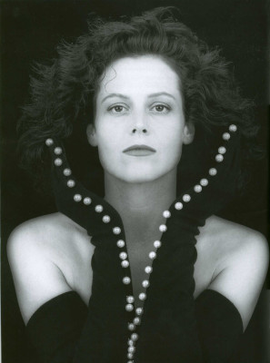 Sigourney Weaver pic #70480