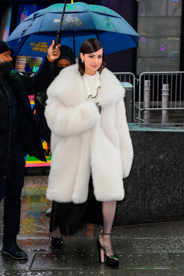 Sofia Carson pic #1300097