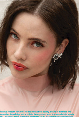 Stephanie Corneliussen pic #1170905