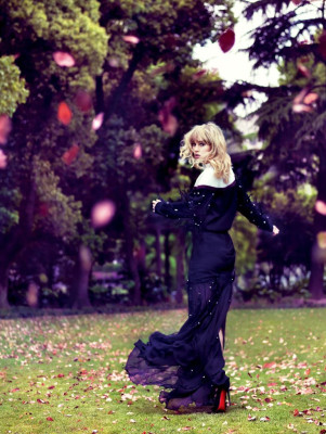 Suki Waterhouse pic #733075