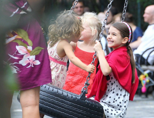 photo 16 in Suri Cruise gallery [id529282] 2012-09-04 00:00:00