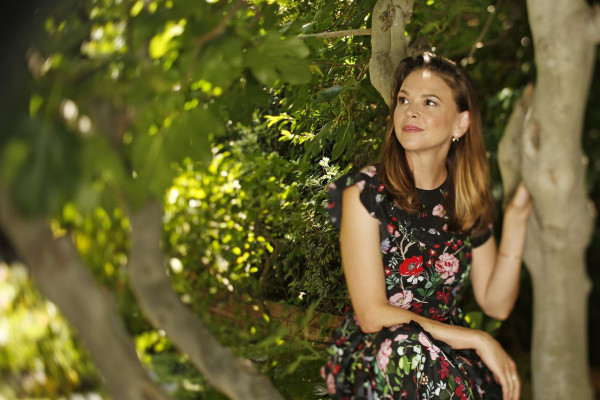 photo 4 in Sutton Foster gallery [id1161035] 2019-07-28 00:00:00