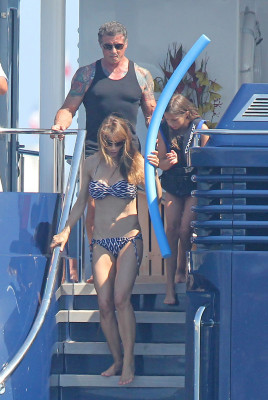photo 15 in Sylvester Stallone gallery [id521663] 2012-08-12 00:00:00