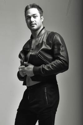 Taylor Kinney pic #800645
