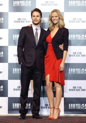 photo 23 in Taylor Kitsch gallery [id532716] 2012-09-18 00:00:00