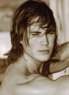 Taylor Kitsch pic #214363