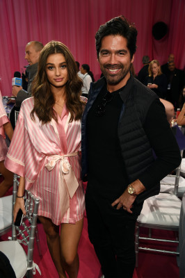 Taylor Hill pic #812820