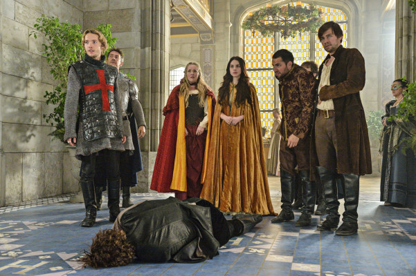 Toby Regbo  pic #711431
