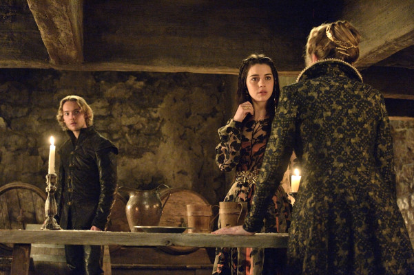 Toby Regbo  pic #712429