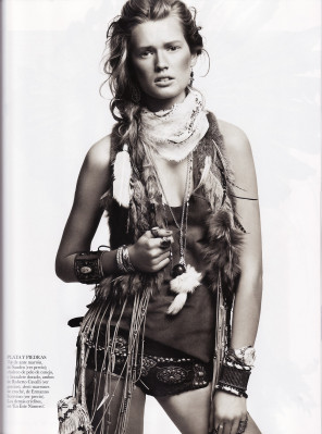 Toni Garrn pic #371389