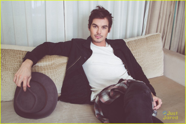 Tyler Blackburn pic #779068