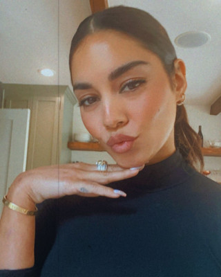 Vanessa Hudgens pic #1269435