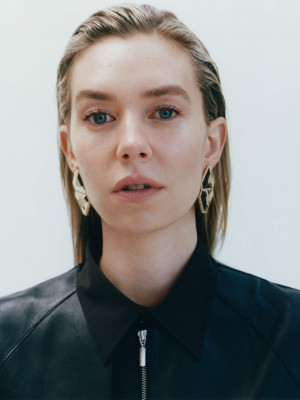 photo 25 in Vanessa Kirby gallery [id1252345] 2021-04-12 00:00:00