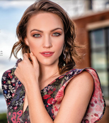 Violett Beane pic #1099953