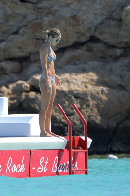 Vogue Williams pic #1100127