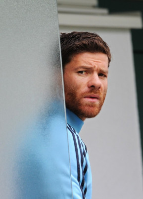 Xabi Alonso pic #497357