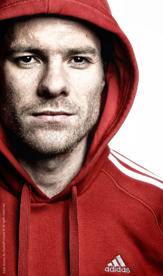 Xabi Alonso pic #454007
