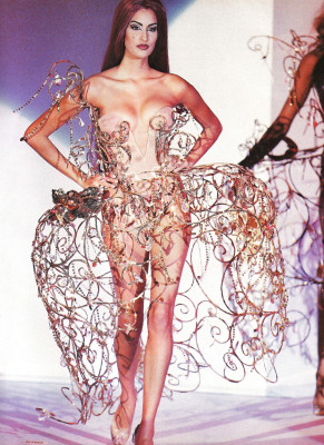 Yasmeen Ghauri pic #367014