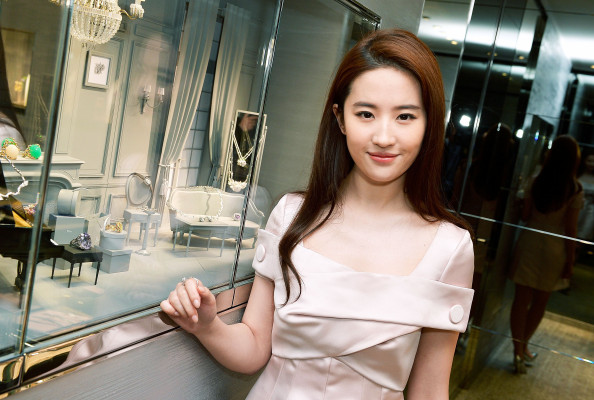 Yifei Liu pic #1120447