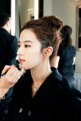 Yifei Liu pic #1120389