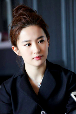 Yifei Liu pic #1120390