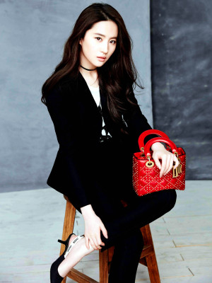 Yifei Liu pic #1120257