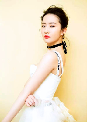 Yifei Liu pic #1120396