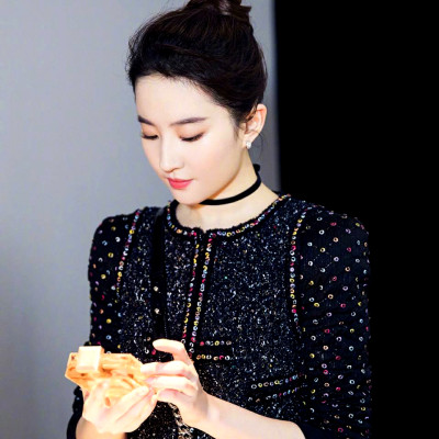 Yifei Liu pic #1120182