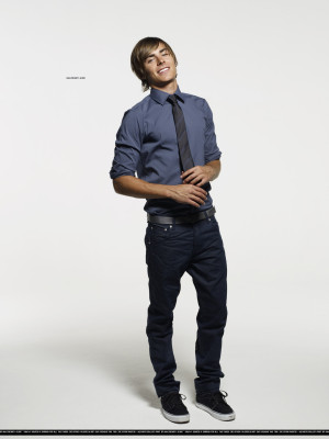 Zac Efron pic #136891